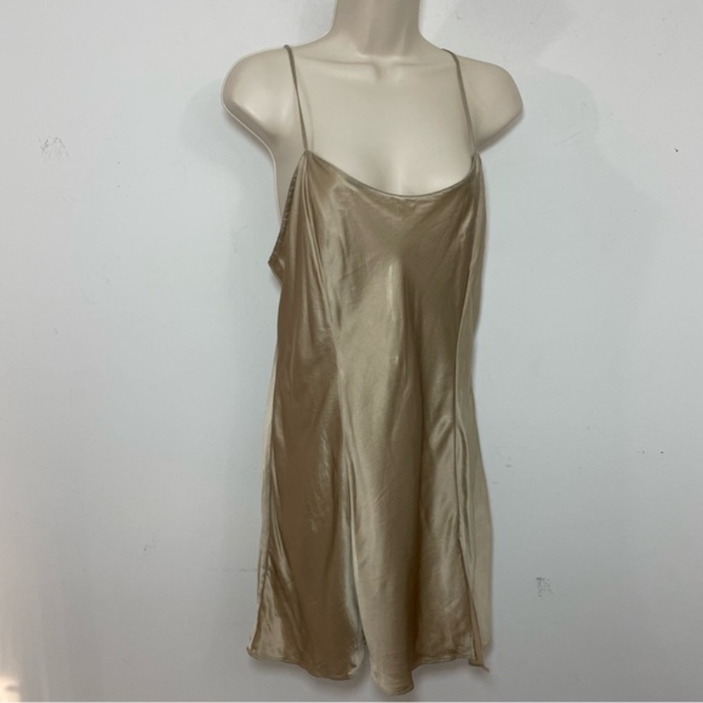 Victoria’s Secret satin Babydoll Nightie Chemise Lingerie Slip Sz Large taupe.